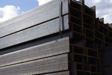 Metal profil kiriş depodaki paketlerine metal ürünleri, Rusya Federasyonu