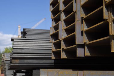 Metal profil kiriş depodaki paketlerine metal ürünleri, Rusya Federasyonu