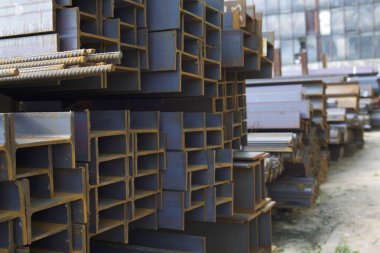 Metal profil kiriş depodaki paketlerine metal ürünleri, Rusya Federasyonu