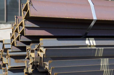 Metal profil kiriş depodaki paketlerine metal ürünleri, Rusya Federasyonu