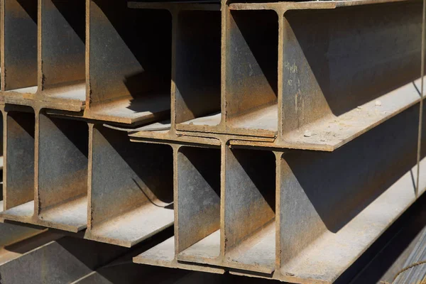 Metal profil kiriş depodaki paketlerine metal ürünleri, Rusya Federasyonu