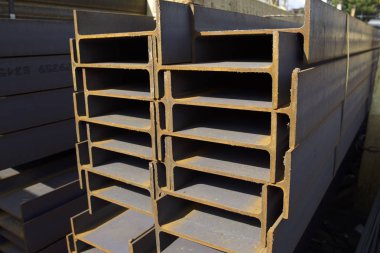 Metal profil kiriş depodaki paketlerine metal ürünleri, Rusya Federasyonu