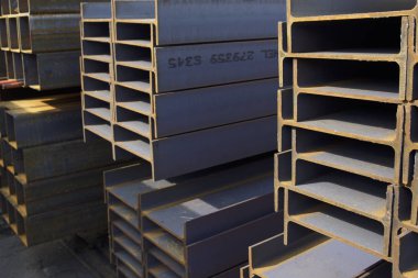 Metal profil kiriş depodaki paketlerine metal ürünleri, Rusya Federasyonu