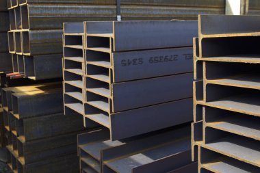 Metal profil kiriş depodaki paketlerine metal ürünleri, Rusya Federasyonu