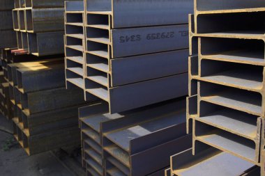 Metal profil kiriş depodaki paketlerine metal ürünleri, Rusya Federasyonu