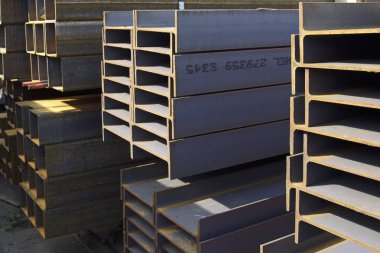 Metal profil kiriş depodaki paketlerine metal ürünleri, Rusya Federasyonu