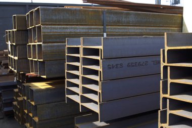 Metal profil kiriş depodaki paketlerine metal ürünleri, Rusya Federasyonu