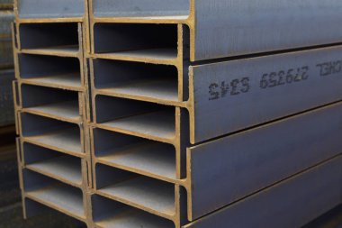 Metal profil kiriş depodaki paketlerine metal ürünleri, Rusya Federasyonu