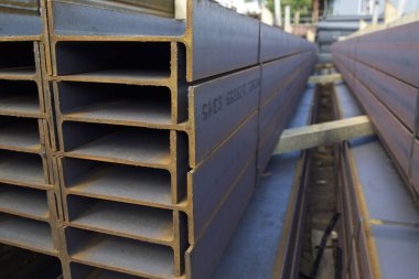 Metal profil kiriş depodaki paketlerine metal ürünleri, Rusya Federasyonu