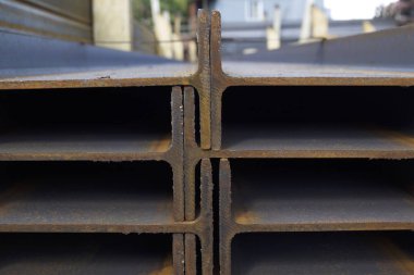 Metal profil kiriş depodaki paketlerine metal ürünleri, Rusya Federasyonu