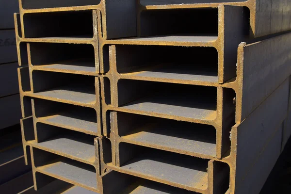 Metal profil kiriş depodaki paketlerine metal ürünleri, Rusya Federasyonu