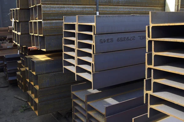 Metal profil kiriş depodaki paketlerine metal ürünleri, Rusya Federasyonu