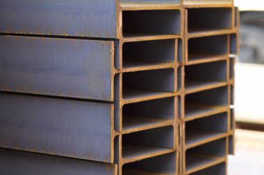 Metal profil kiriş depodaki paketlerine metal ürünleri, Rusya Federasyonu