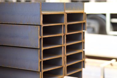 Metal profil kiriş depodaki paketlerine metal ürünleri, Rusya Federasyonu