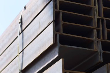 Metal profil kiriş depodaki paketlerine metal ürünleri, Rusya Federasyonu