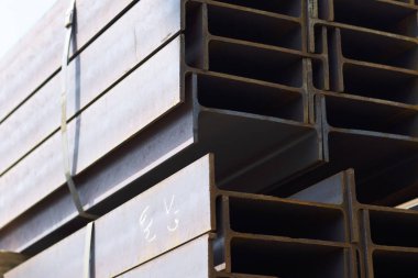 Metal profil kiriş depodaki paketlerine metal ürünleri, Rusya Federasyonu