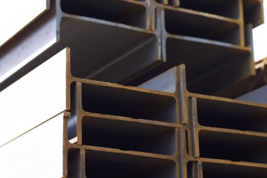 Metal profil kiriş depodaki paketlerine metal ürünleri, Rusya Federasyonu