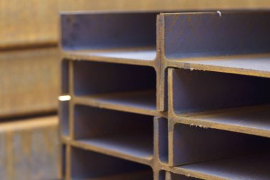 Metal profil kiriş depodaki paketlerine metal ürünleri, Rusya Federasyonu