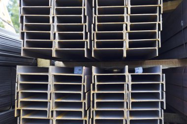 Metal profil kiriş depodaki paketlerine metal ürünleri, Rusya Federasyonu