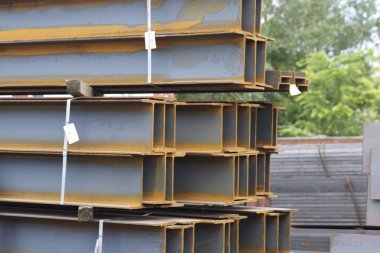 Metal profil kiriş depodaki paketlerine metal ürünleri, Rusya Federasyonu