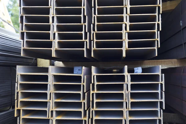 Metal profil kiriş depodaki paketlerine metal ürünleri, Rusya Federasyonu