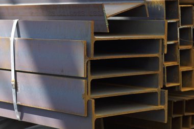 Metal profil kiriş depodaki paketlerine metal ürünleri, Rusya Federasyonu