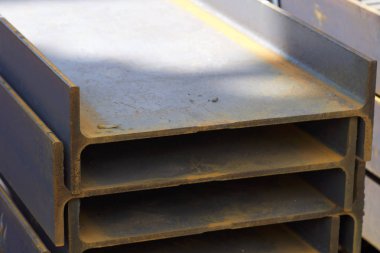 Metal profil kiriş depodaki paketlerine metal ürünleri, Rusya Federasyonu