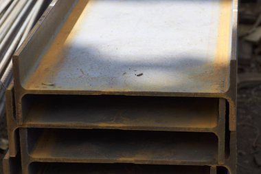 Metal profil kiriş depodaki paketlerine metal ürünleri, Rusya Federasyonu