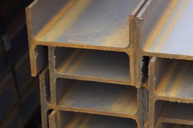 Metal profil kiriş depodaki paketlerine metal ürünleri, Rusya Federasyonu