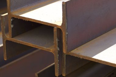 Metal profil kiriş depodaki paketlerine metal ürünleri, Rusya Federasyonu