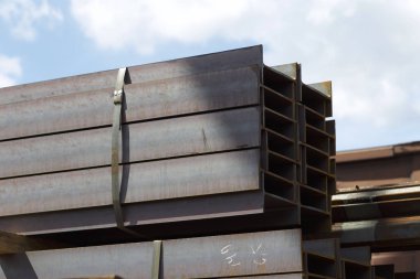 Metal profil kiriş depodaki paketlerine metal ürünleri, Rusya Federasyonu