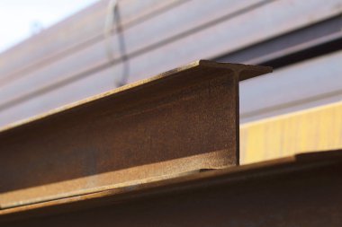 Metal profil kiriş depodaki paketlerine metal ürünleri, Rusya Federasyonu