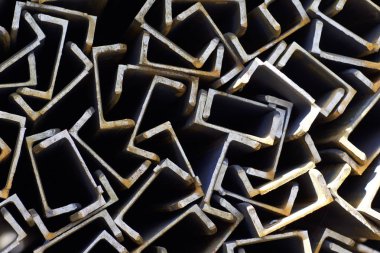 Metal profil kanal depodaki paketlerine metal ürünleri, Rusya Federasyonu