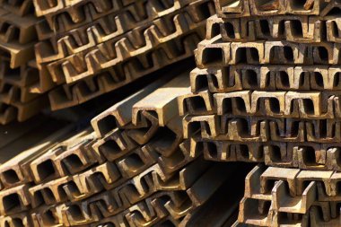 Metal profil kanal depodaki paketlerine metal ürünleri, Rusya Federasyonu