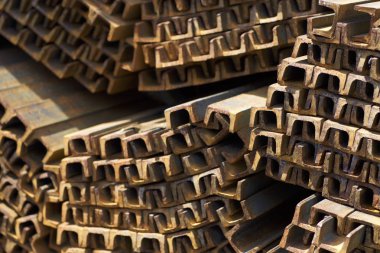 Metal profil kanal depodaki paketlerine metal ürünleri, Rusya Federasyonu