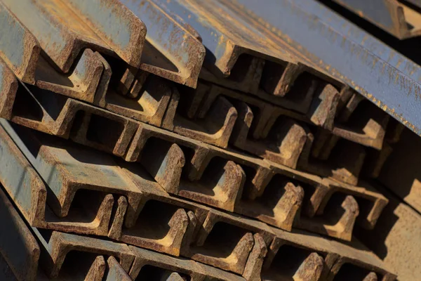 Metal profil kanal depodaki paketlerine metal ürünleri, Rusya Federasyonu