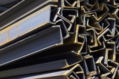 Metal profil kanal depodaki paketlerine metal ürünleri, Rusya Federasyonu