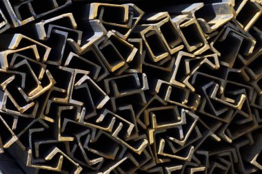 Metal profil kanal depodaki paketlerine metal ürünleri, Rusya Federasyonu