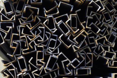 Metal profil kanal depodaki paketlerine metal ürünleri, Rusya Federasyonu