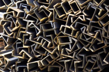 Metal profil kanal depodaki paketlerine metal ürünleri, Rusya Federasyonu