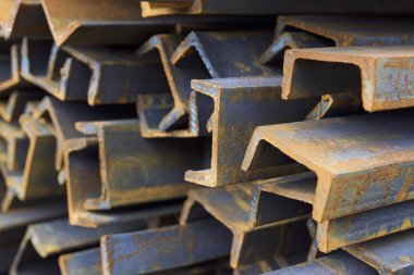 Metal profil kanal depodaki paketlerine metal ürünleri, Rusya Federasyonu