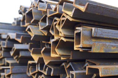 Metal profil kanal depodaki paketlerine metal ürünleri, Rusya Federasyonu