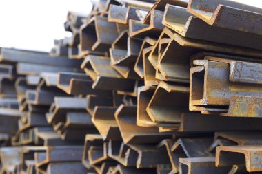 Metal profil kanal depodaki paketlerine metal ürünleri, Rusya Federasyonu