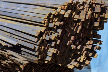 Metal profil şerit depodaki paketlerine metal ürünleri, Rusya Federasyonu