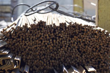 Metal ürünleri, Rusya depodaki paketlerine yuvarlak bölümünün metal profil