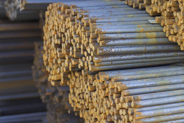 Metal ürünleri, Rusya depodaki paketlerine yuvarlak bölümünün metal profil