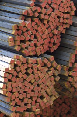 Metal ürünleri, Rusya depodaki paketleri meydanda metal profil