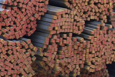 Metal ürünleri, Rusya depodaki paketleri meydanda metal profil