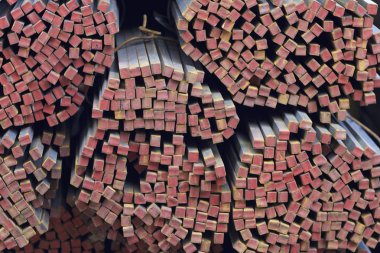 Metal ürünleri, Rusya depodaki paketleri meydanda metal profil