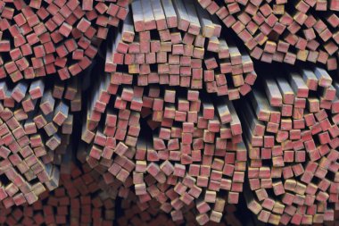 Metal ürünleri, Rusya depodaki paketleri meydanda metal profil